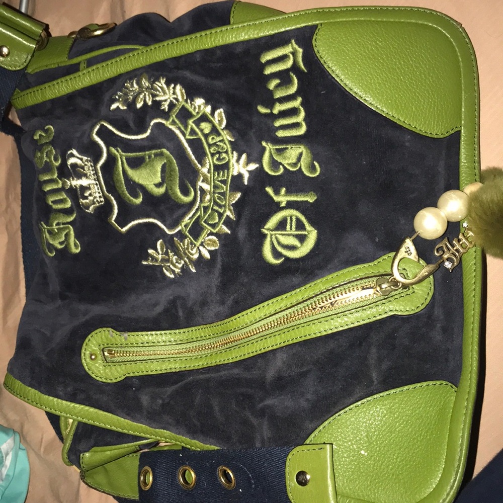 An original Juicy couture bag.